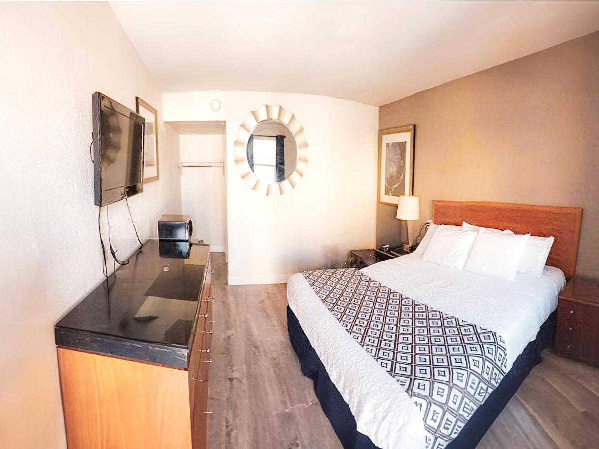 Penn Lodge Hotel & Suites Philadelphia - Bensalem Zewnętrze zdjęcie