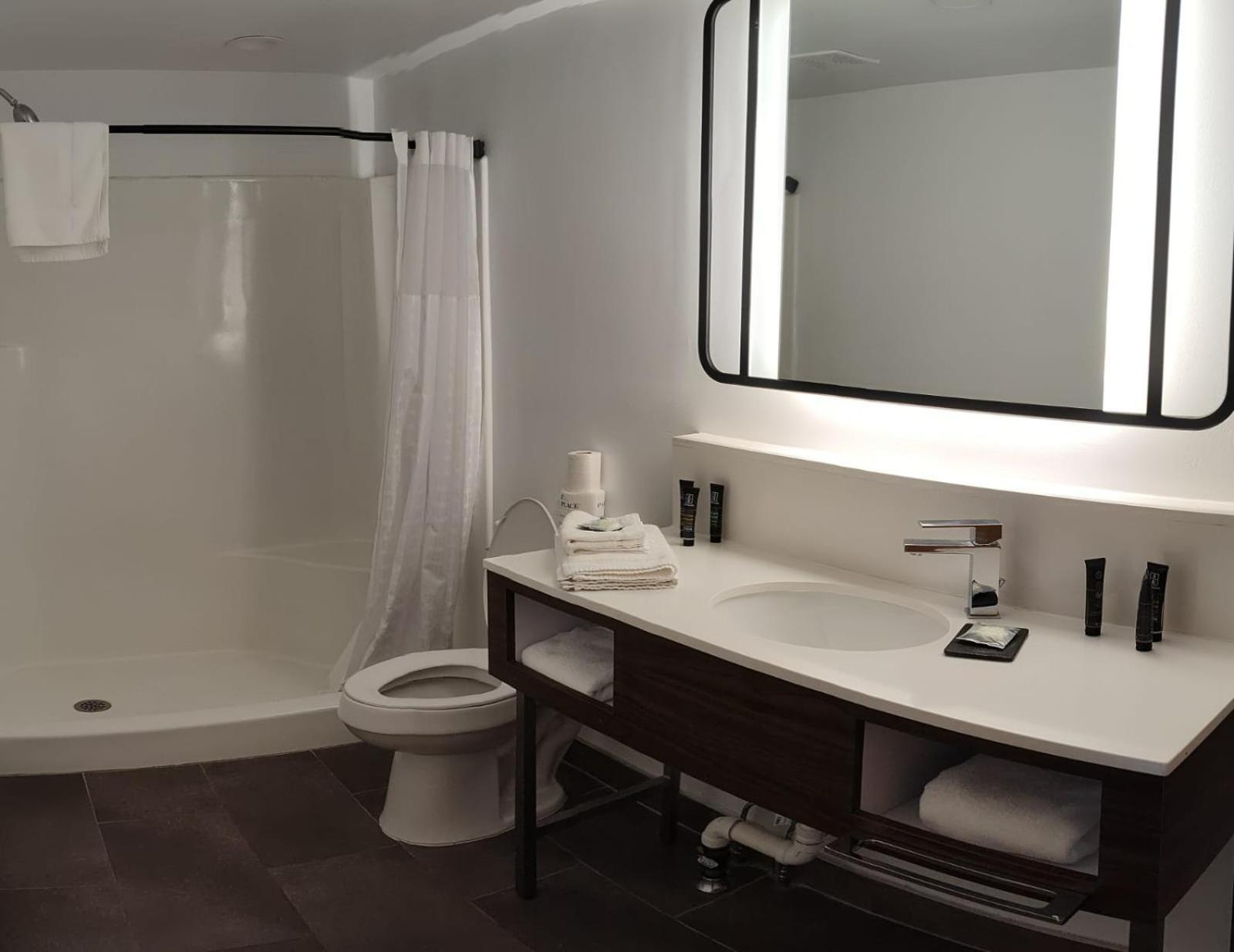 Penn Lodge Hotel & Suites Philadelphia - Bensalem Zewnętrze zdjęcie